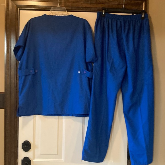 XL Life Line Vivid Blue Scrubs - Picture 9 of 12